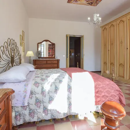 Дом отдыха 2 Bedroom In *